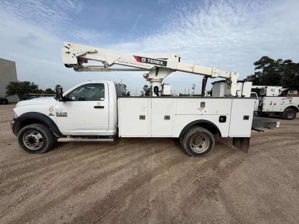 2017 Dodge Ram 5500 4x4 Terex LT-40 Bucket Truck