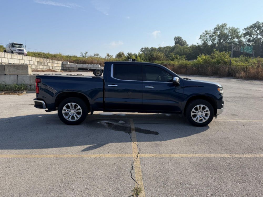 2022 Chevrolet 4 Door 1500 4x4 Pickup Truck
