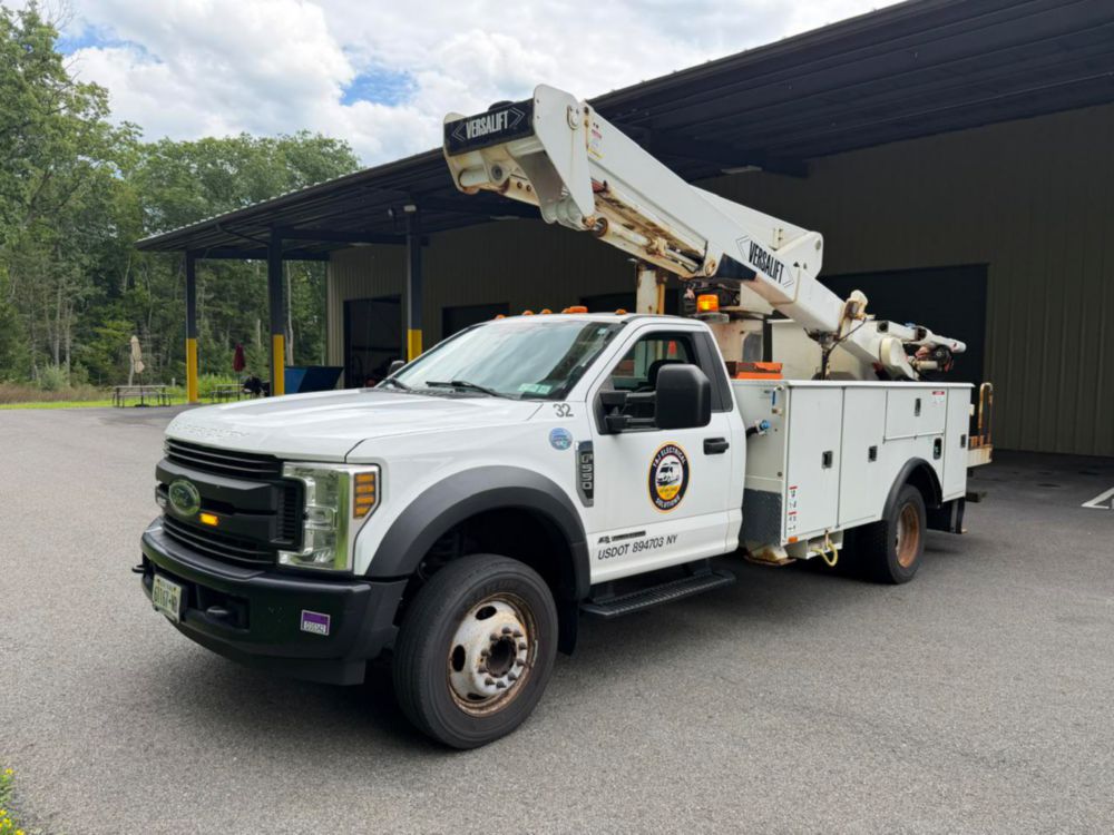 2019 Ford F-550 4x2 Versalift VST-47SI Material Handler Bucket Truck