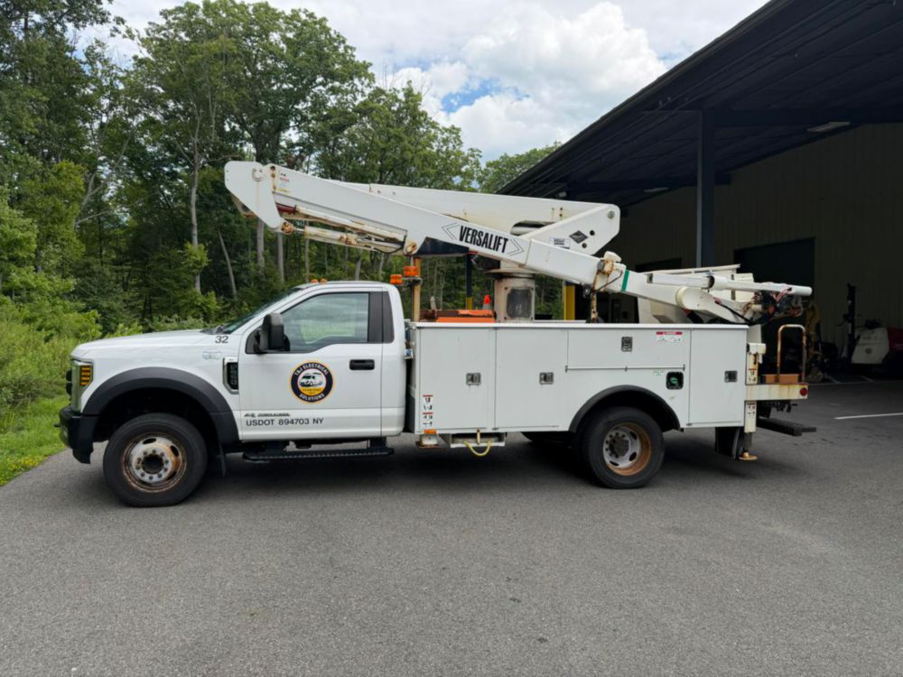 2019 Ford F-550 4x2 Versalift VST-47SI Material Handler Bucket Truck