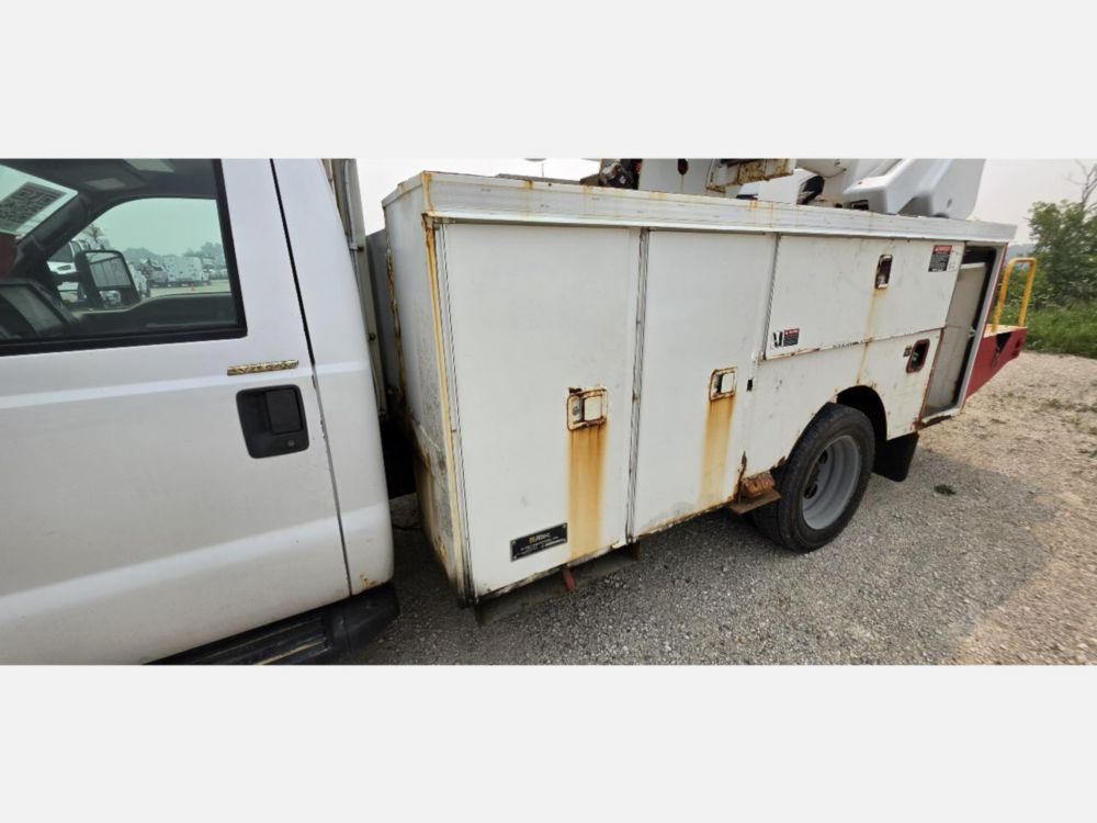 2008 Ford F-550 4x2 ALTEC L-37MR Material Handler Bucket Truck