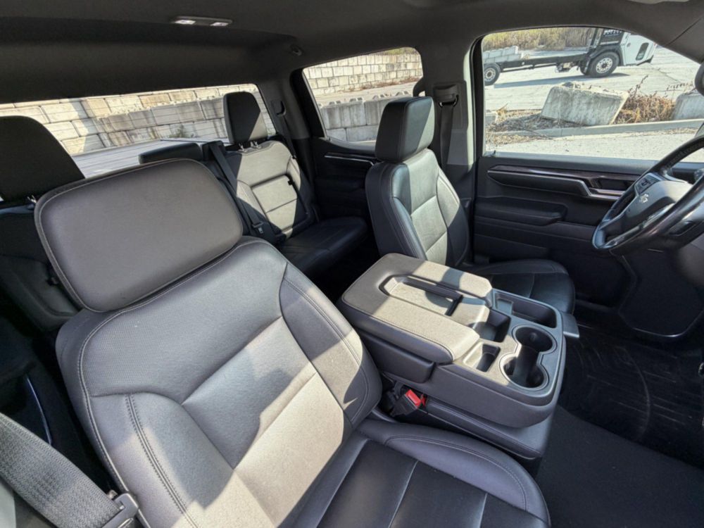 2022 Chevrolet 4 Door 1500 4x4 Pickup Truck