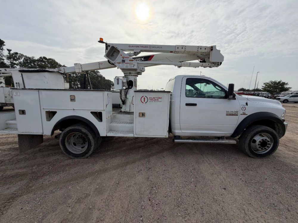 2017 Dodge Ram 5500 4x4 Terex LT-40 Bucket Truck