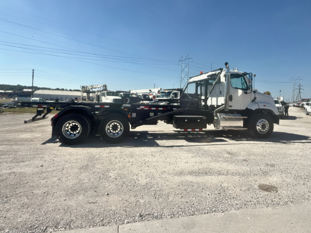 2027 Freightliner 114SD 6x4 Galbreath U75-OR-174 Roll-Off Truck