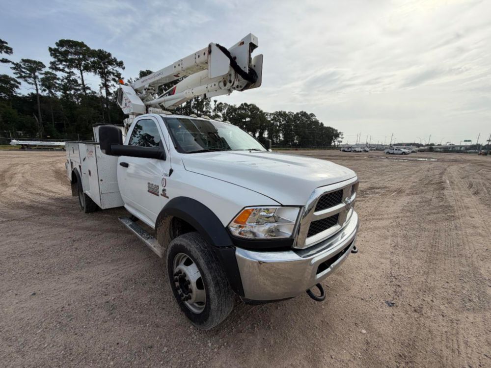 2017 Dodge Ram 5500 4x4 Terex LT-40 Bucket Truck