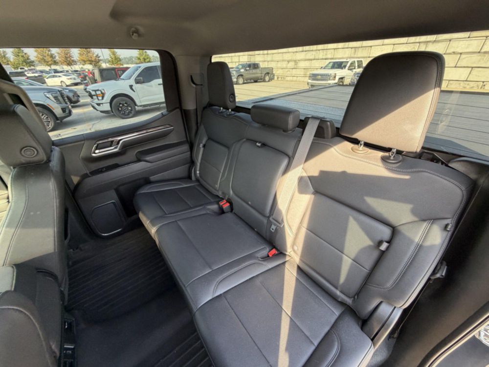 2022 Chevrolet 4 Door 1500 4x4 Pickup Truck