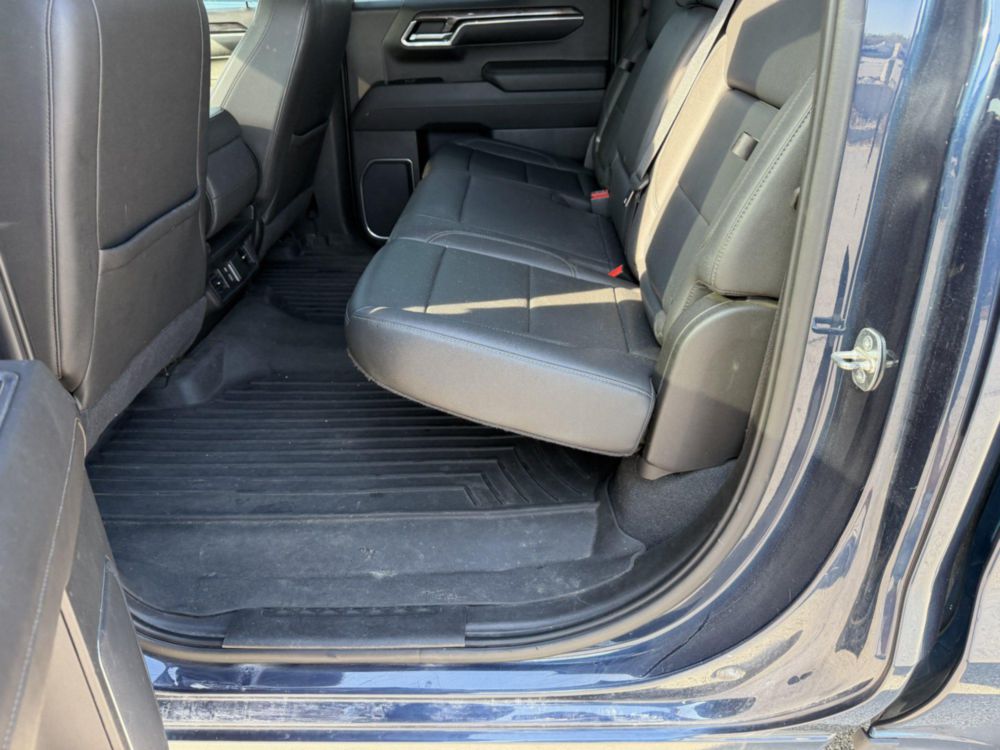 2022 Chevrolet 4 Door 1500 4x4 Pickup Truck