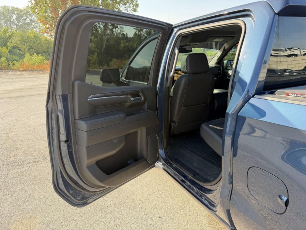 2022 Chevrolet 4 Door 1500 4x4 Pickup Truck