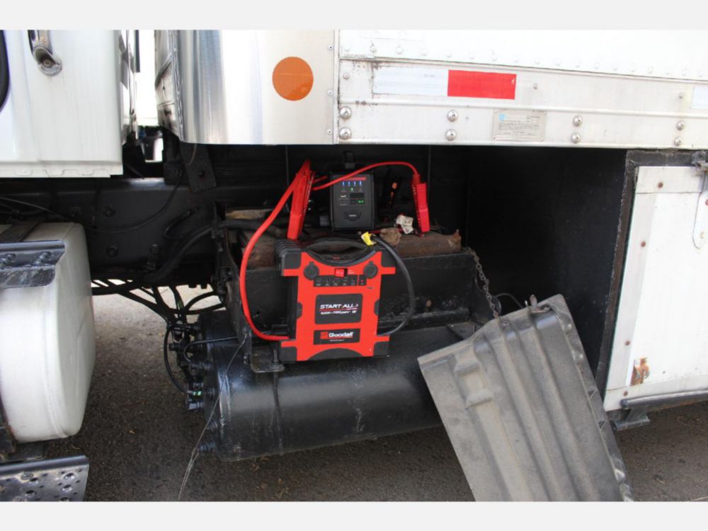 2013 Int'l Diesel 6x4 Automatic Box Truck