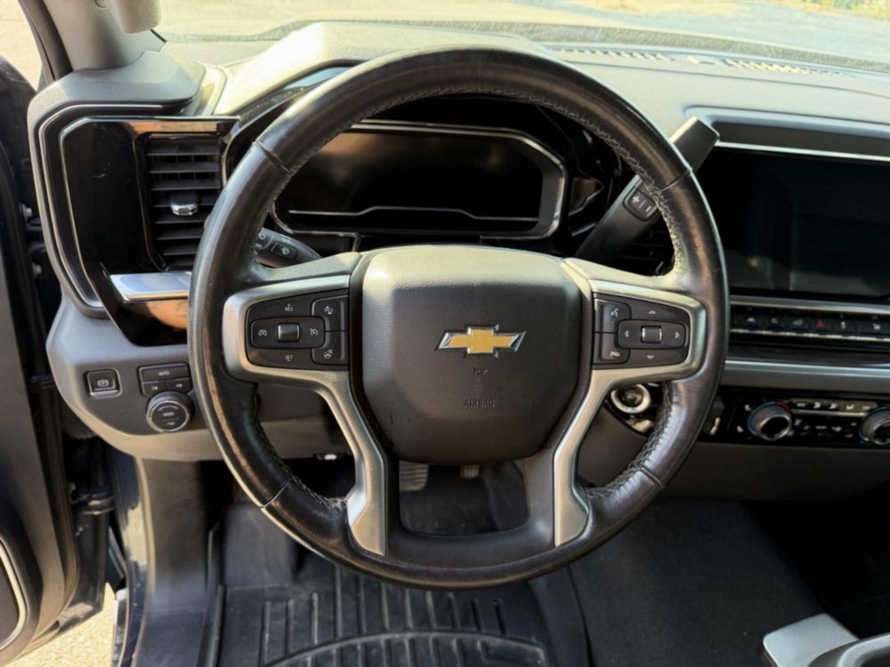 2022 Chevrolet 4 Door 1500 4x4 Pickup Truck