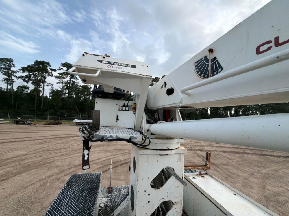 2019 Freightliner M2 4x2 Terex Commander 4047 Digger Derrick Truck