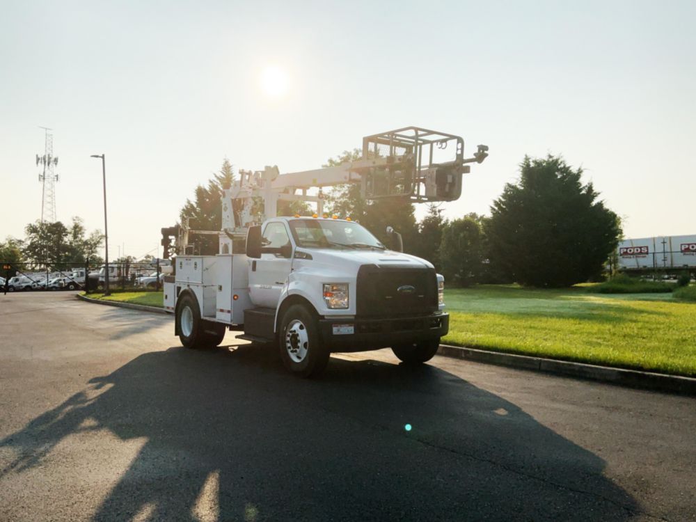 2019 Ford F-750 4x2 Versalift VTP-40-NE Cable Placer