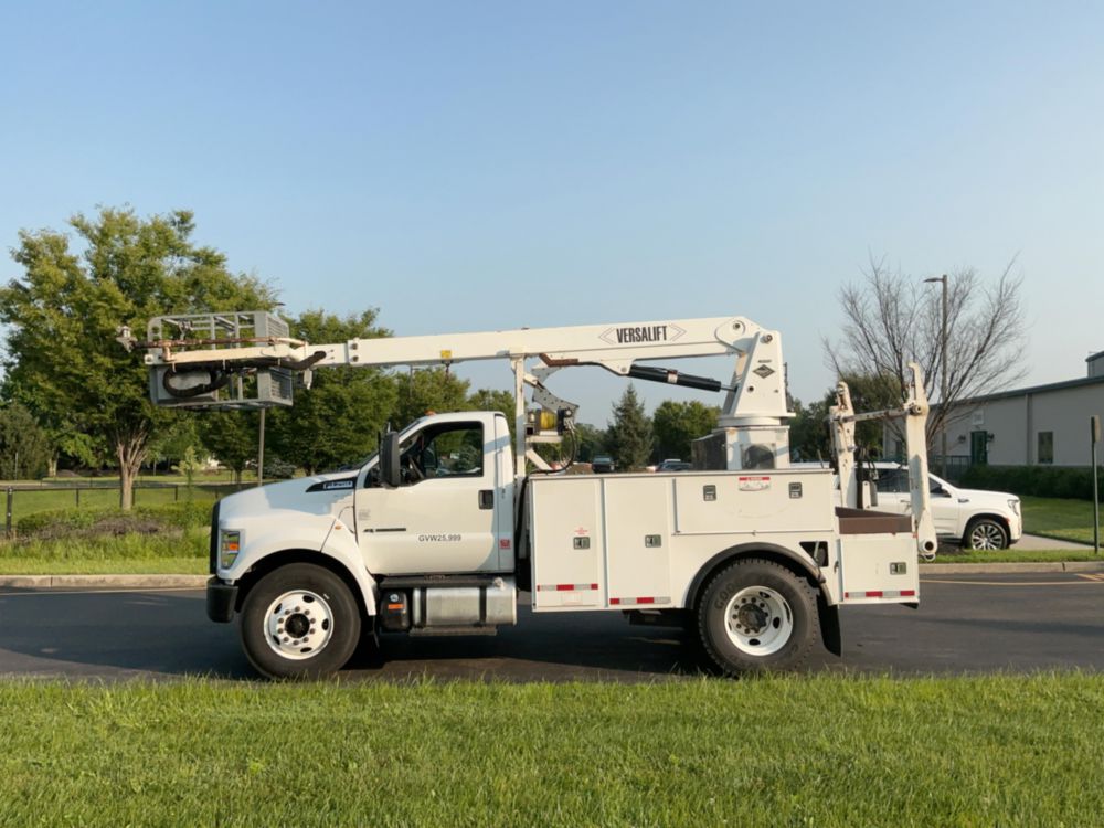 2019 Ford F-750 4x2 Versalift VTP-40-NE Cable Placer
