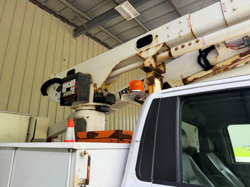 2019 Ford F-550 4x2 Versalift VST-47SI Material Handler Bucket Truck