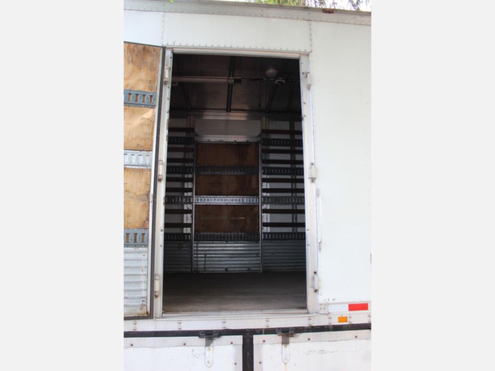 2013 Int'l Diesel 6x4 Automatic Box Truck
