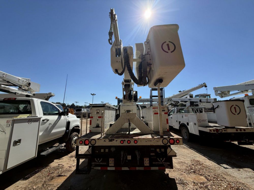 2019 Ford F-750 4x2 Versalift VO-455-MHI Bucket Truck
