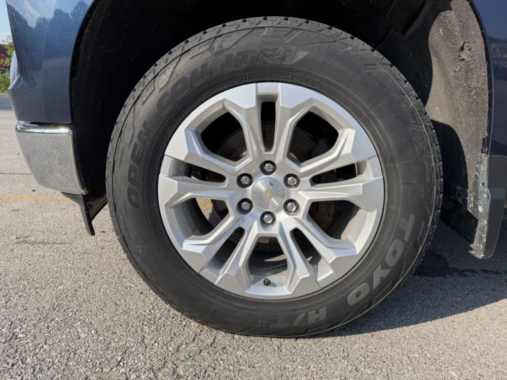 2022 Chevrolet 4 Door 1500 4x4 Pickup Truck