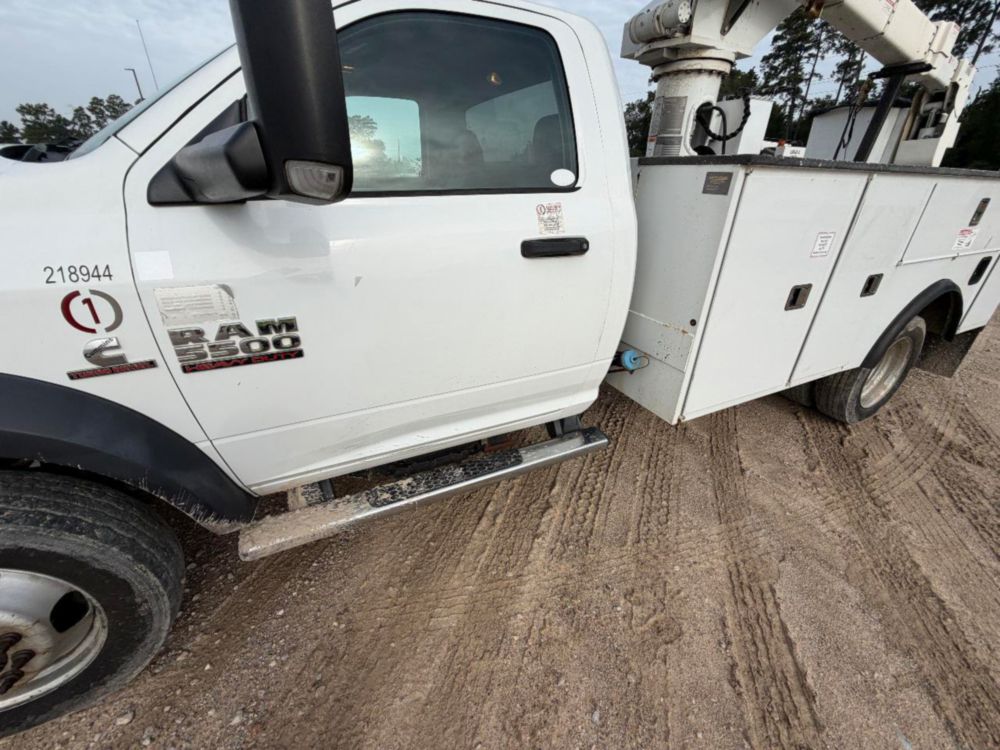 2017 Dodge Ram 5500 4x4 Terex LT-40 Bucket Truck