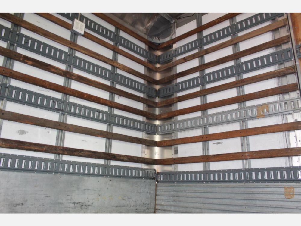 2013 Int'l Diesel 6x4 Automatic Box Truck