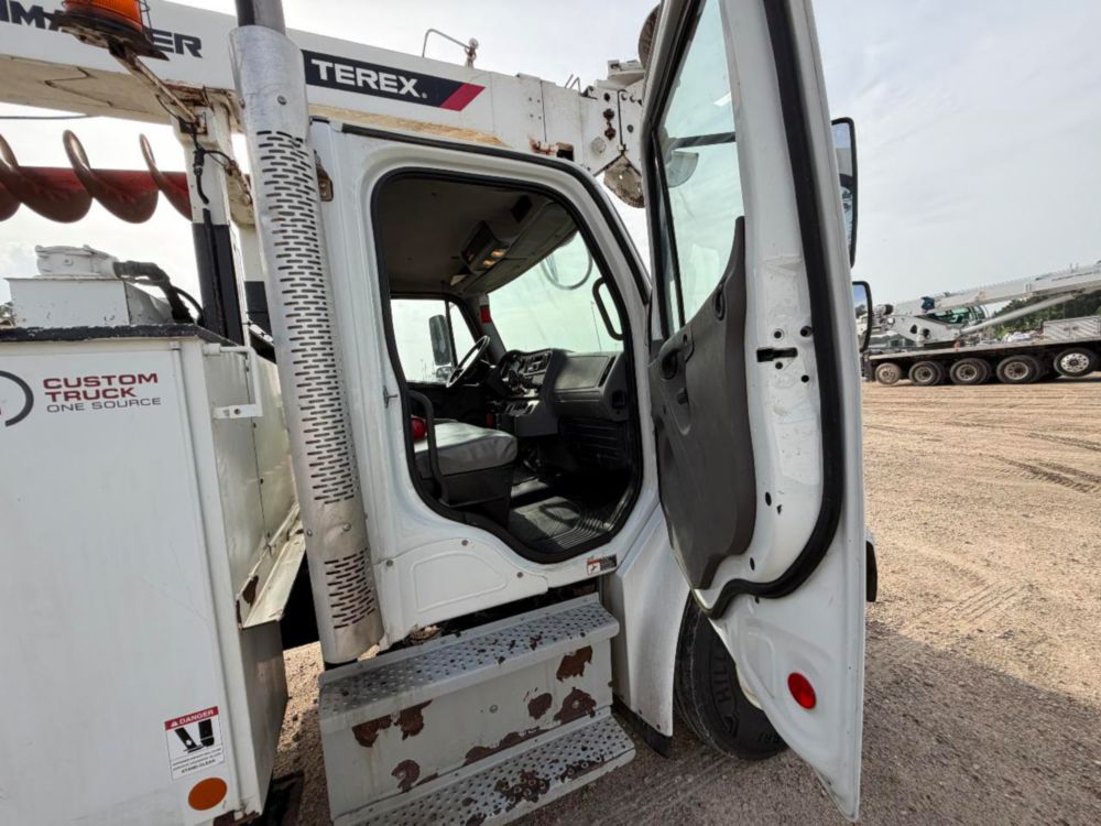 2019 Freightliner M2 4x2 Terex Commander 4047 Digger Derrick Truck