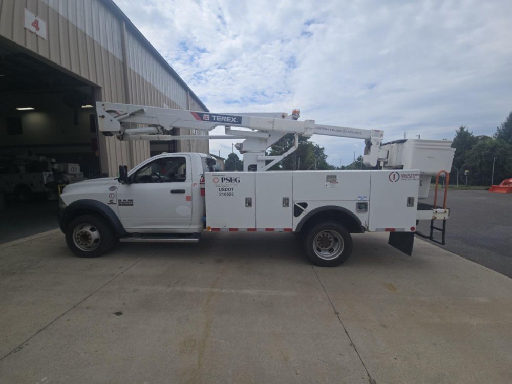2015 Dodge Ram, 5500 4x4 Terex LT-40 Bucket Truck