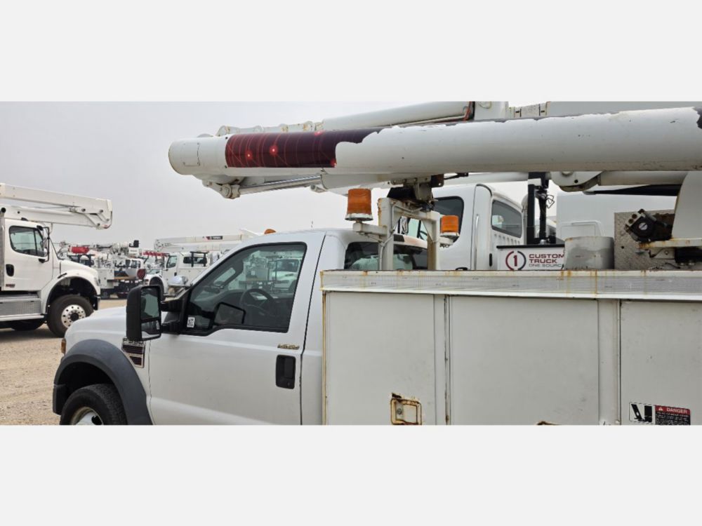 2008 Ford F-550 4x2 ALTEC L-37MR Material Handler Bucket Truck