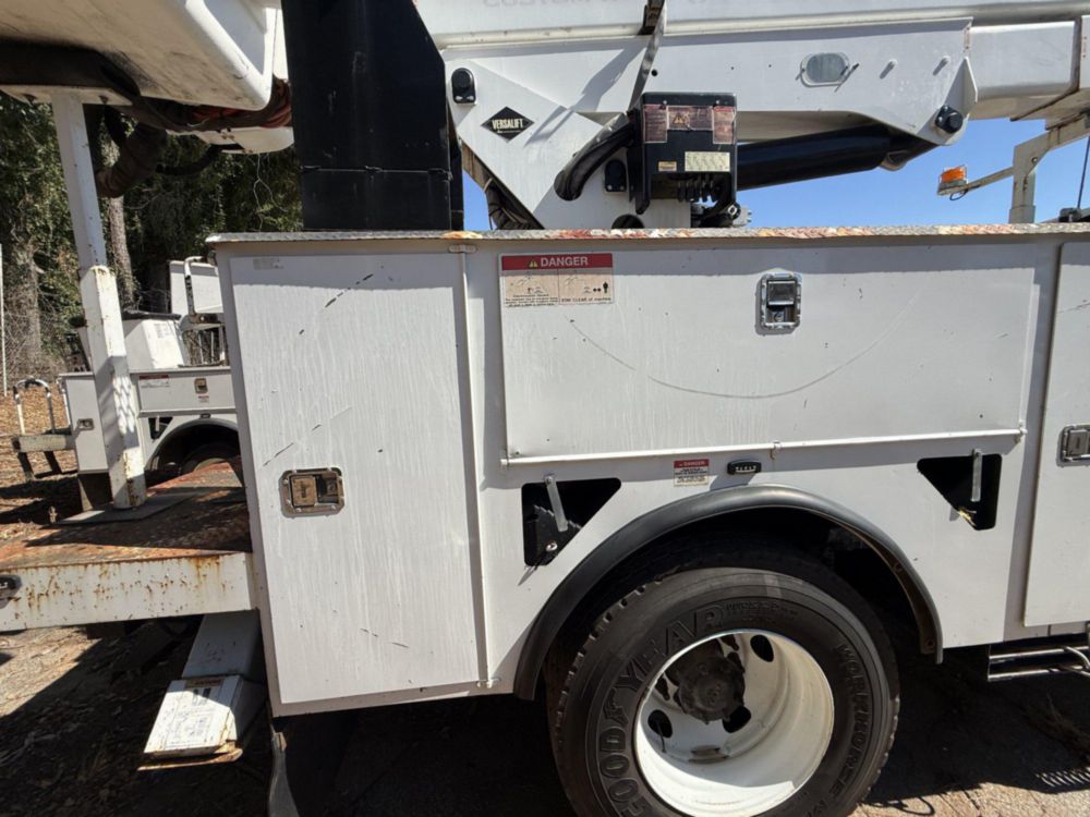 2019 Ford F-750 4x2 Versalift VO-455-MHI Bucket Truck