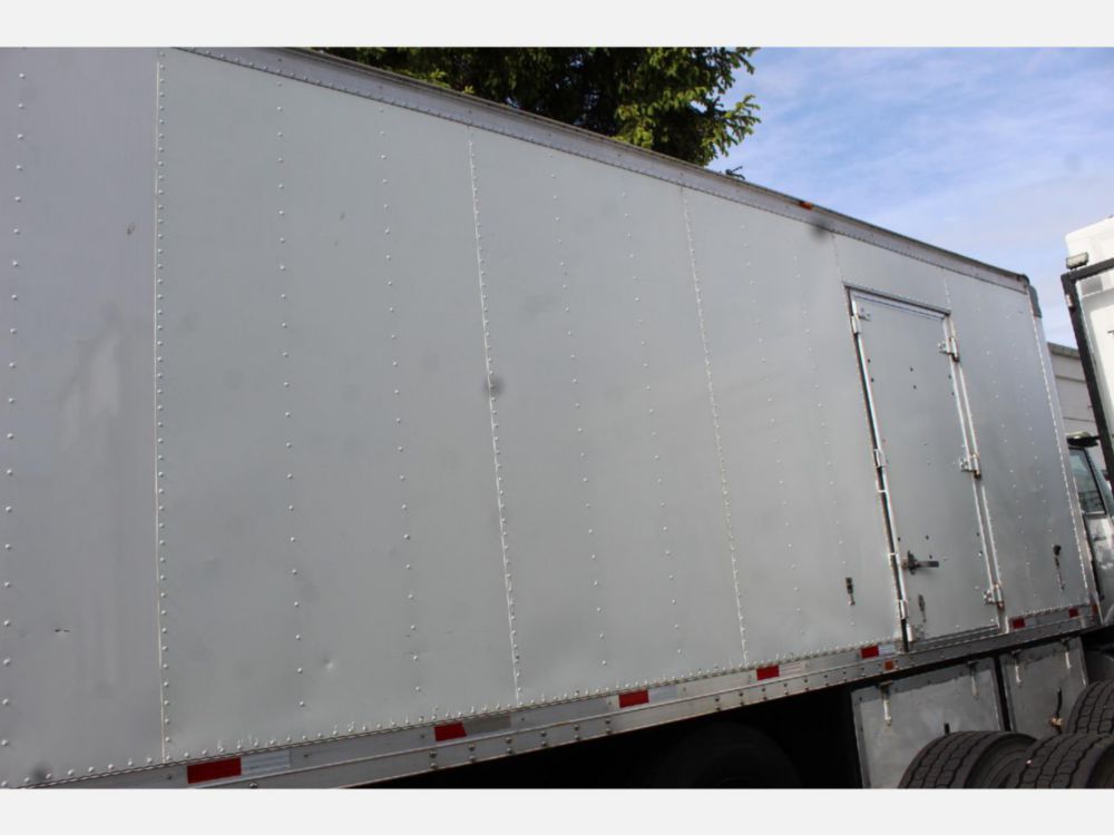 2013 Int'l Diesel 6x4 Automatic Box Truck
