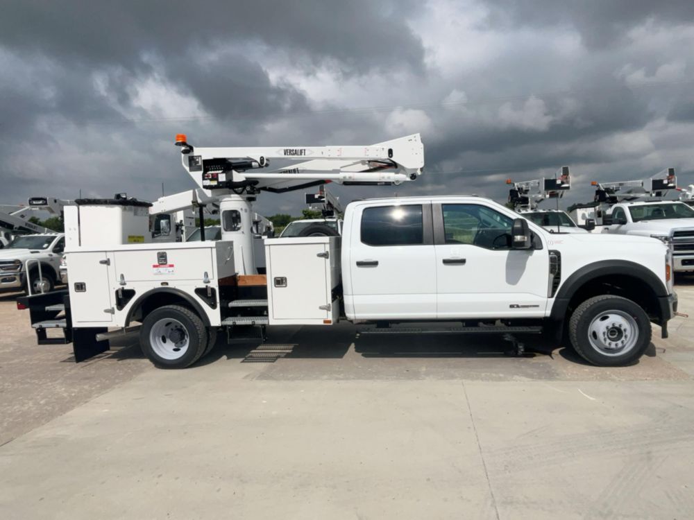 2026 Ford F550 4x4 Versalift SST-40-EIH Bucket Truck