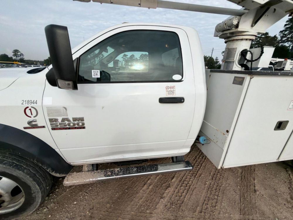 2017 Dodge Ram 5500 4x4 Terex LT-40 Bucket Truck