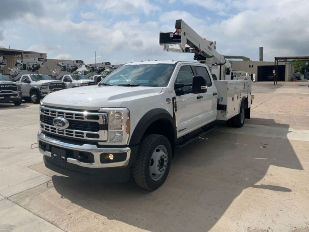 2026 Ford F550 4x4 Versalift SST-40-EIH Bucket Truck