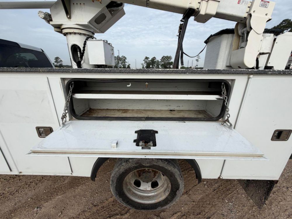 2017 Dodge Ram 5500 4x4 Terex LT-40 Bucket Truck