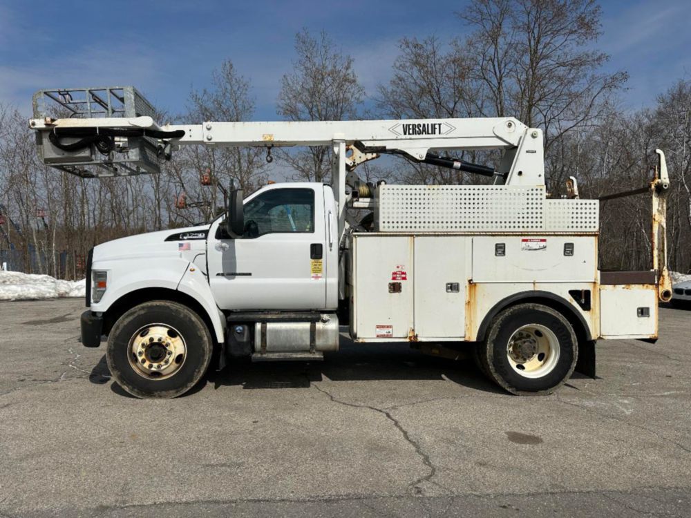  2019 Ford F-750 Diesel 4x2 Versalift VTP-40-NE Cable Placer