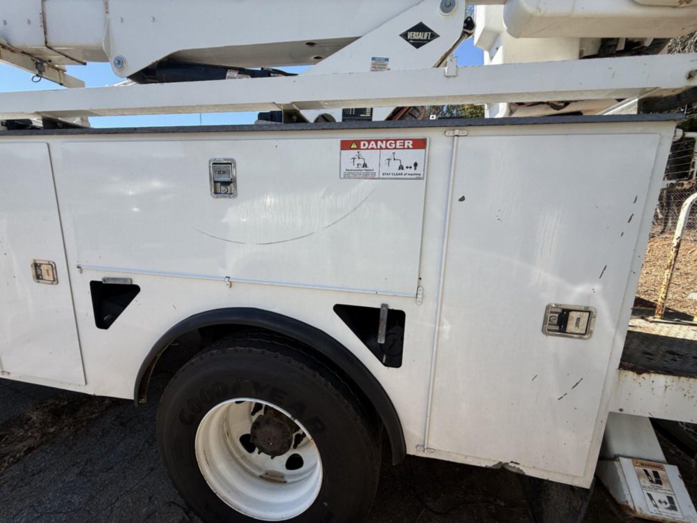 2019 Ford F-750 4x2 Versalift VO-455-MHI Bucket Truck