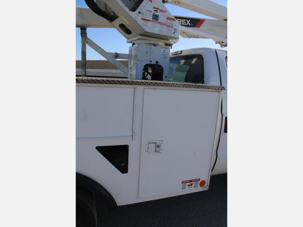 2012 Ford F-550 4x2 Terex LT-40 Bucket Truck