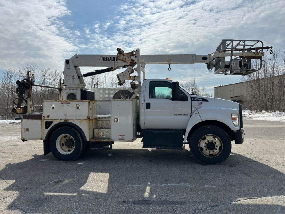  2019 Ford F-750 Diesel 4x2 Versalift VTP-40-NE Cable Placer