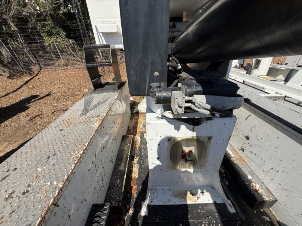 2019 Ford F-750 4x2 Versalift VO-455-MHI Bucket Truck
