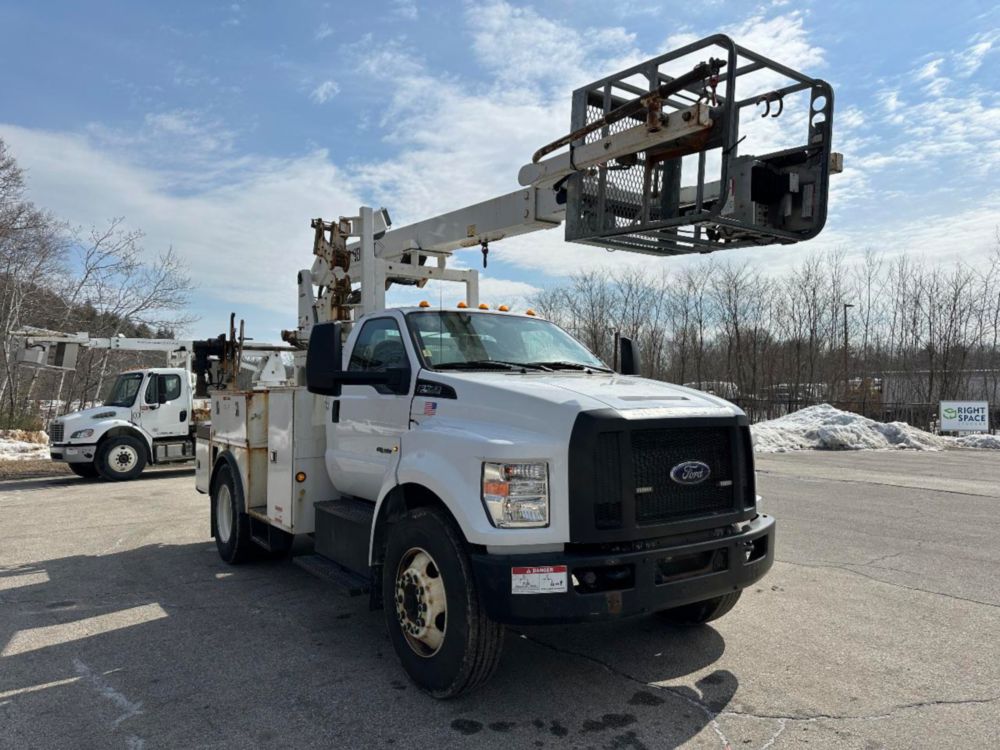  2019 Ford F-750 Diesel 4x2 Versalift VTP-40-NE Cable Placer