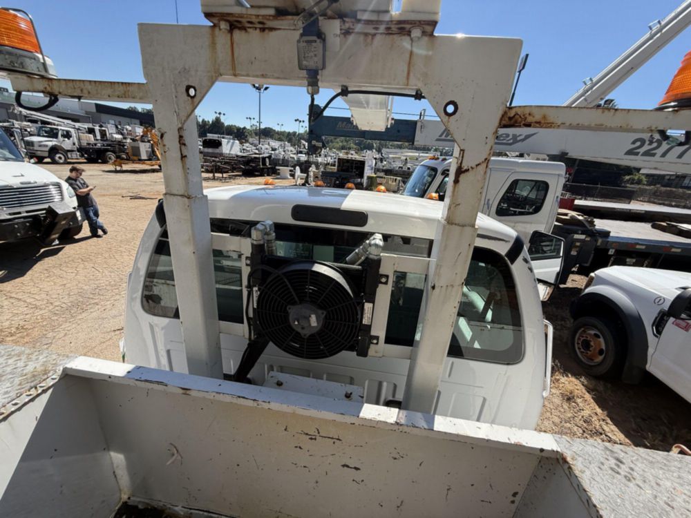 2019 Ford F-750 4x2 Versalift VO-455-MHI Bucket Truck