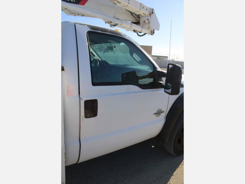 2012 Ford F-550 4x2 Terex LT-40 Bucket Truck