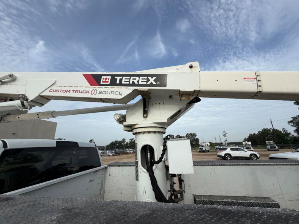 2017 Dodge Ram 5500 4x4 Terex LT-40 Bucket Truck
