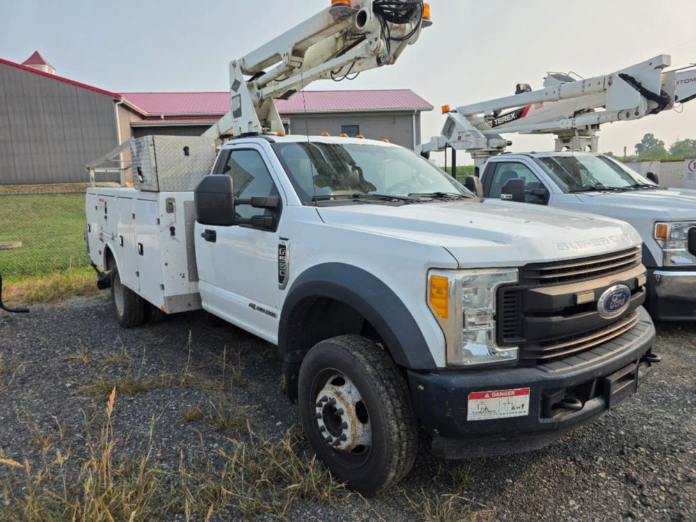 2017 Ford F-550 4x2 Versalift STP-36-NE Cable Placer Truck