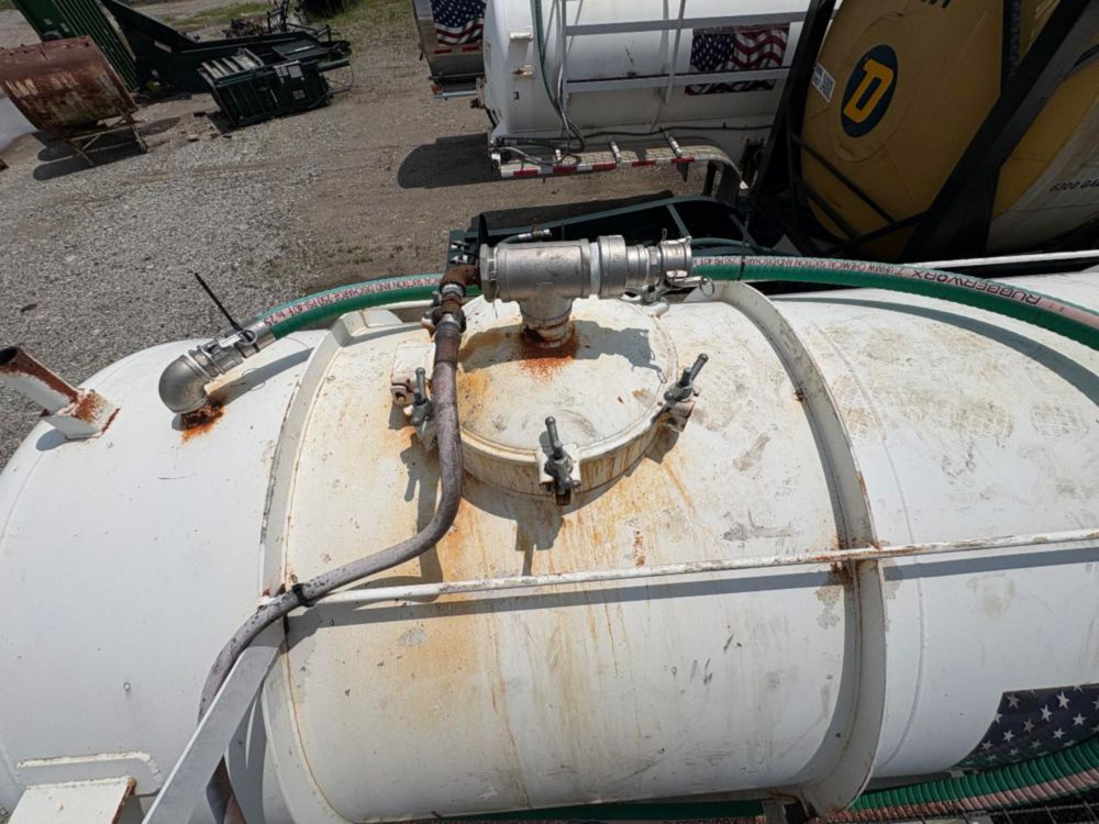 2012 Dragon 130 BBL Vacuum Trailer