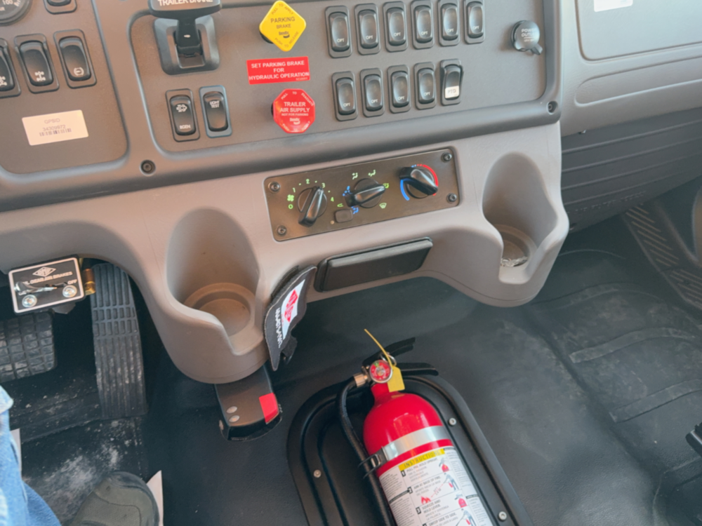 2023 Freightliner 108SD 6x4 IMT 1610-K3 Hi-Rail Section Truck