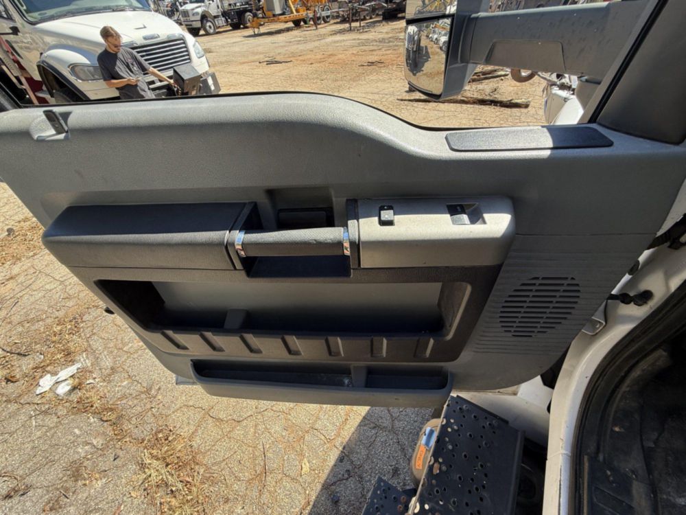 2019 Ford F-750 4x2 Versalift VO-455-MHI Bucket Truck