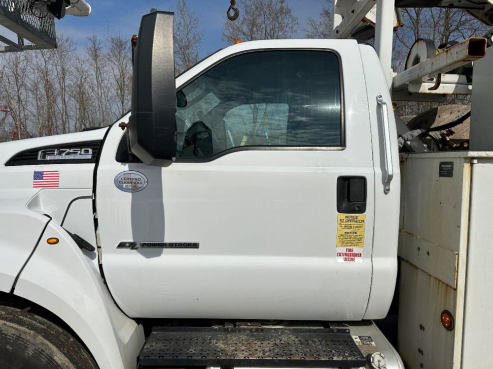  2019 Ford F-750 Diesel 4x2 Versalift VTP-40-NE Cable Placer