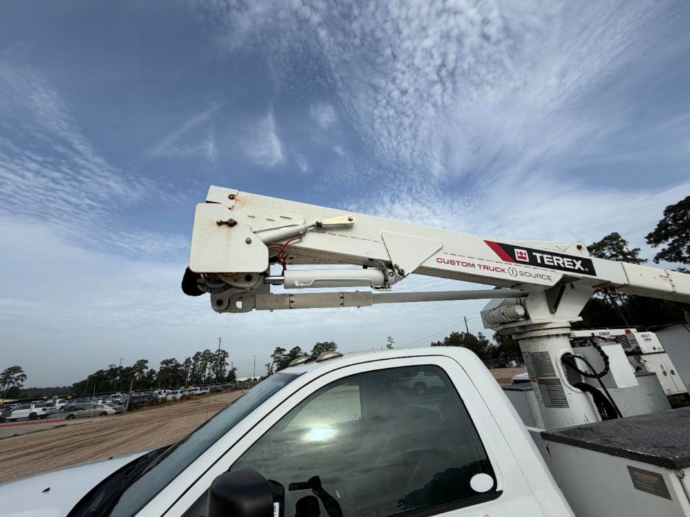 2017 Dodge Ram 5500 4x4 Terex LT-40 Bucket Truck