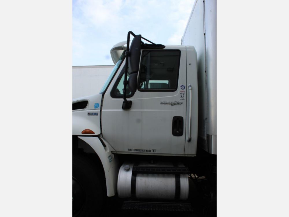 2013 Int'l Diesel 6x4 Automatic Box Truck