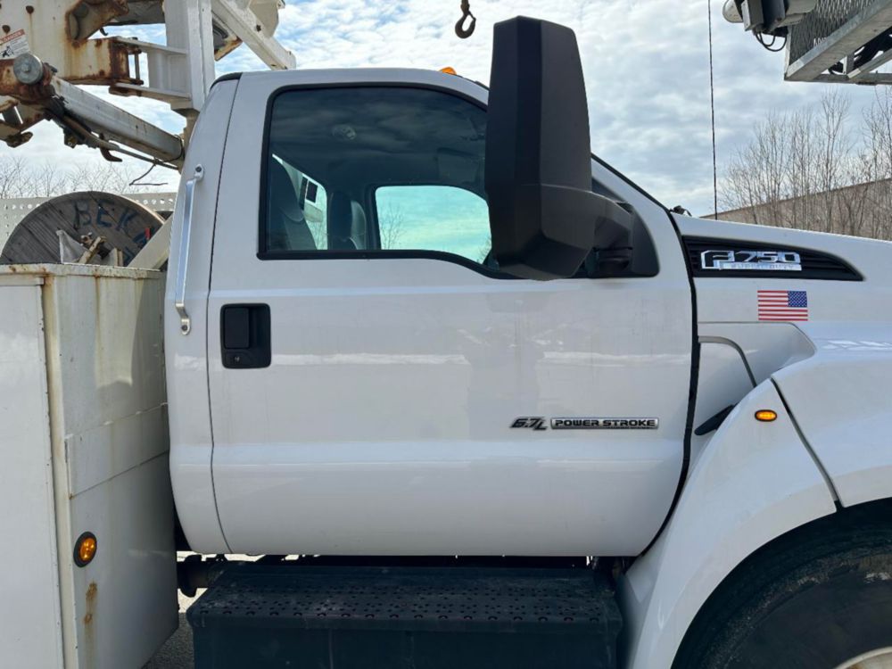  2019 Ford F-750 Diesel 4x2 Versalift VTP-40-NE Cable Placer