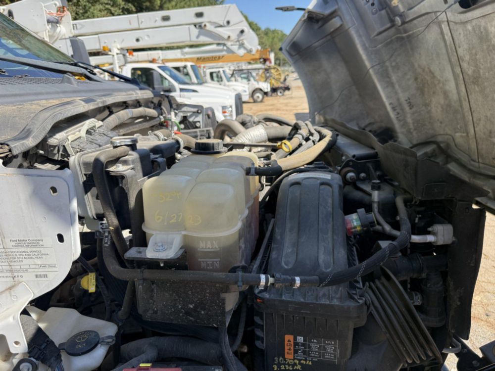 2019 Ford F-750 4x2 Versalift VO-455-MHI Bucket Truck